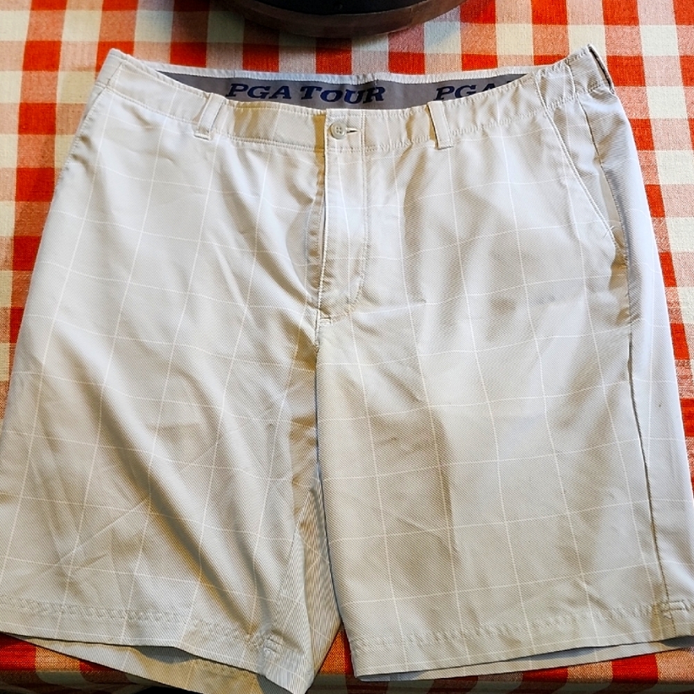 PGA Tour Gray Checkered Shorts